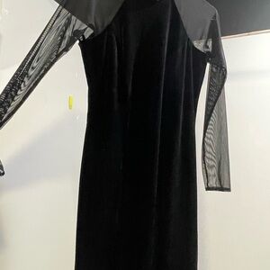 Jessica Howard Black Velvet Long Sleeve Dress